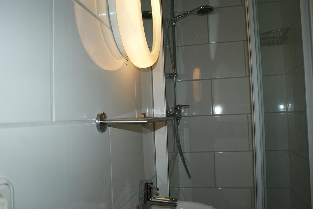 Classic Single Room,246872489:JPEG